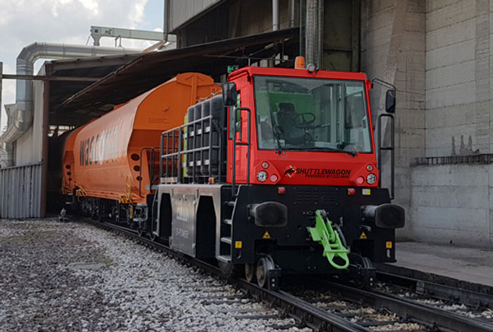 Shuttlewagon, Powered by Colmar - SWXe 120 - red