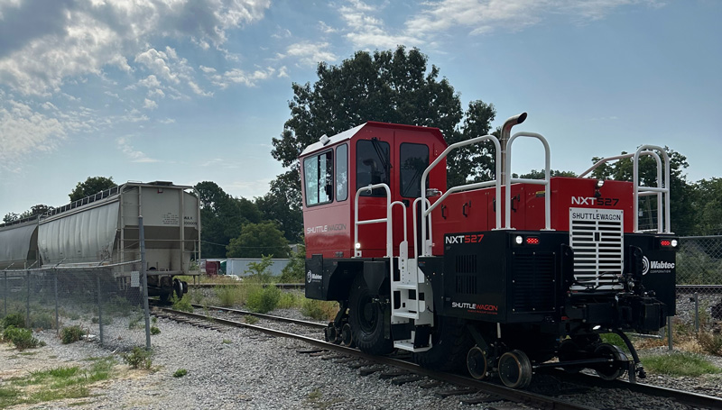 Shuttlewagon mobile railcar movers